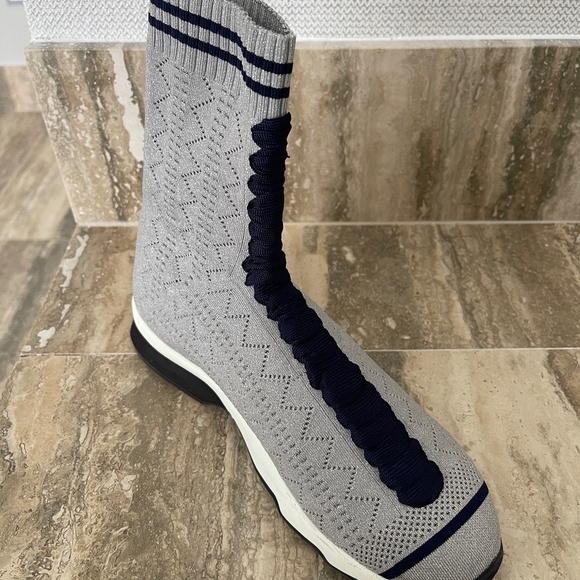 FENDI BOOTIES - Picture 7 of 9